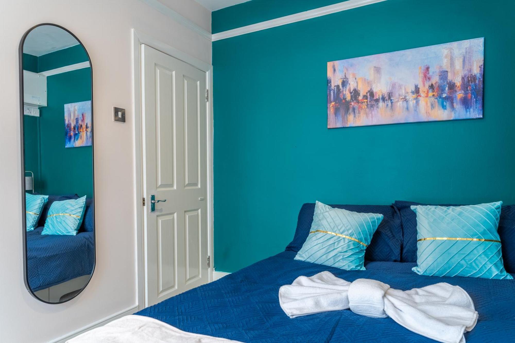 Beautiful 2 Bedroom With Private Garden In Wimbledon - Minutes From Central Londra Dış mekan fotoğraf