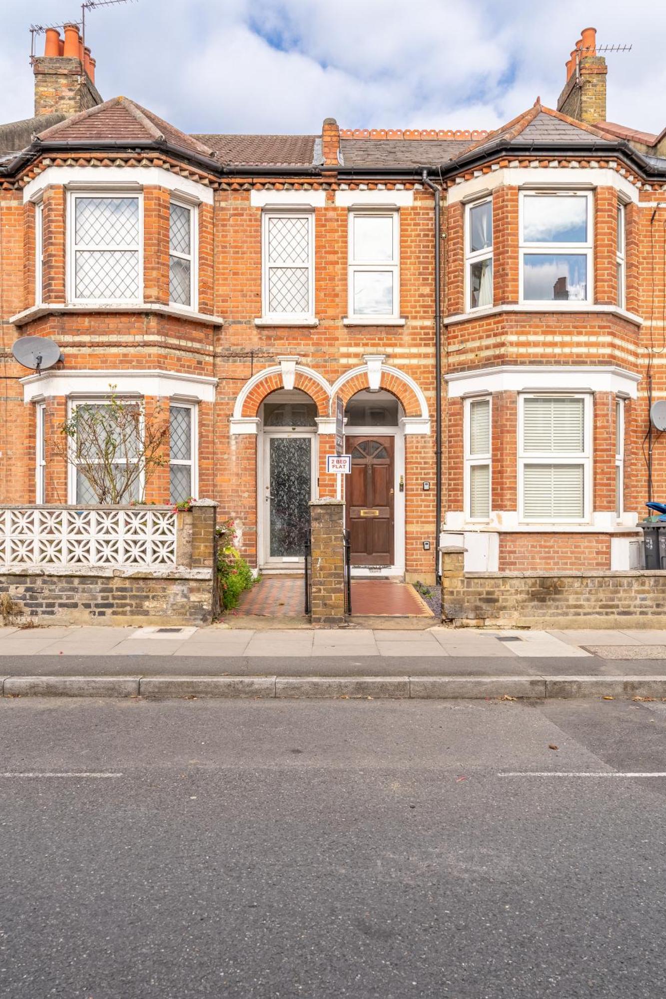 Beautiful 2 Bedroom With Private Garden In Wimbledon - Minutes From Central Londra Dış mekan fotoğraf